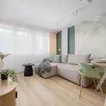 Apartmán Stylish With Air Conditioning And A Workspace In The Center Of By Renters Varšava