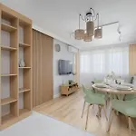 Apartment Stylish With Air Conditioning And A Workspace In The Center Of By Renters