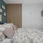 Stylish With Air Conditioning And A Workspace In The Center Of By Renters Warschau