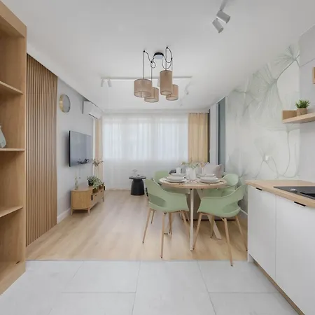 Appartement Stylish With Air Conditioning And A Workspace In The Center Of By Renters *