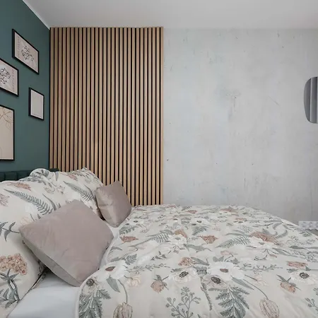 Stylish With Air Conditioning And A Workspace In The Center Of By Renters ワルシャワ
